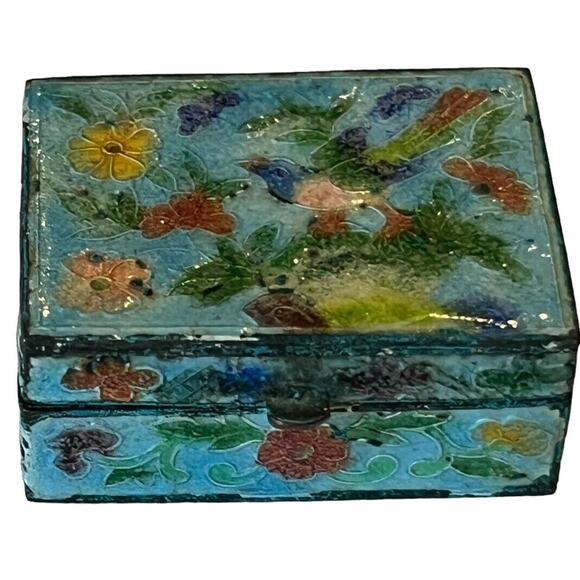 Antique Chinese Enamel Bird Flower Pill Box 1.25” Miniature Trinket Box - Picture 3 of 9